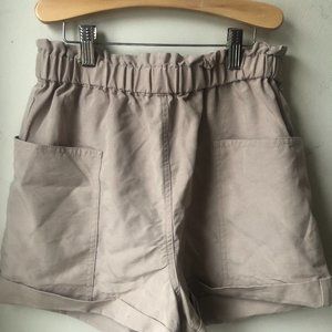 Aritzia - Wilfred Free Shorts - Beige
